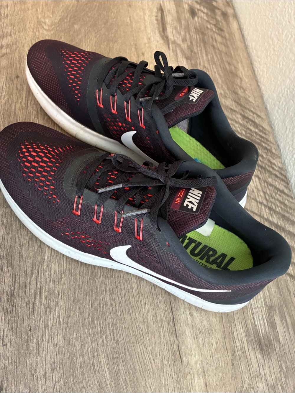 Nike Men's Black and Red Running Shoes with White Swoosh